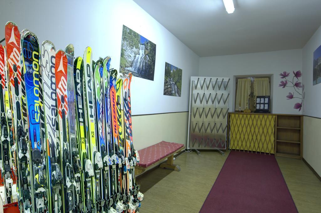 Al Larin Hotel